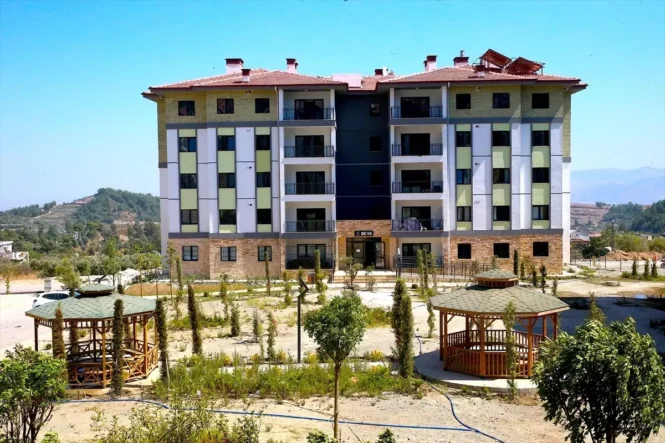 hatay-da-depremzedeler-gulderen-mahallesi-nde-17789051_amp