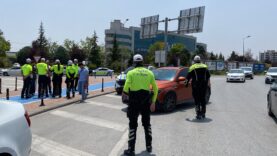 KONYA'DA TRAFİK EKİPLERİN BAYRAM MESAİSİ DEVAM EDİYOR